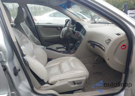 2006 Volvo V70 2.5T from USA, damaged, VIN YV1SW592962540575